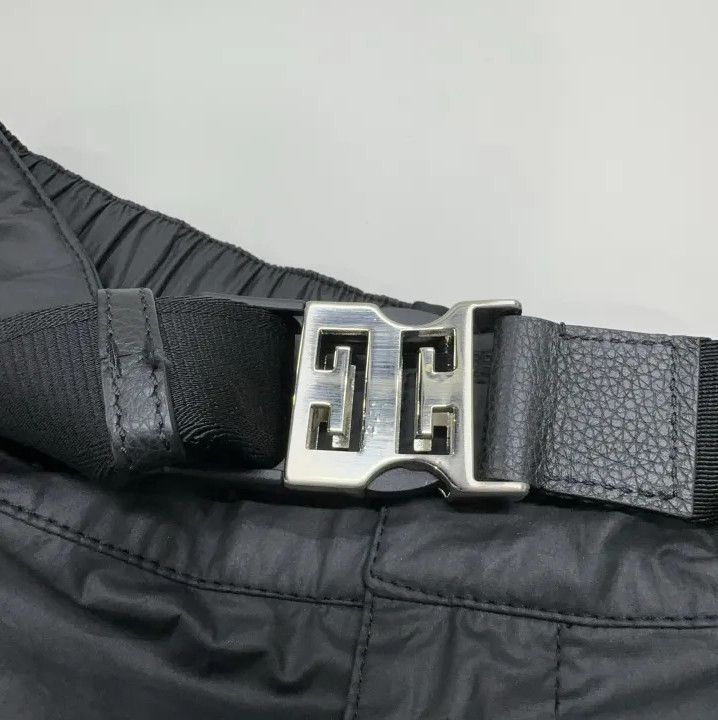 Givenchy Givenchy SS22 Solid Belt Detail Straight Casual Pants Size US 32 / EU 48 - 8 Thumbnail