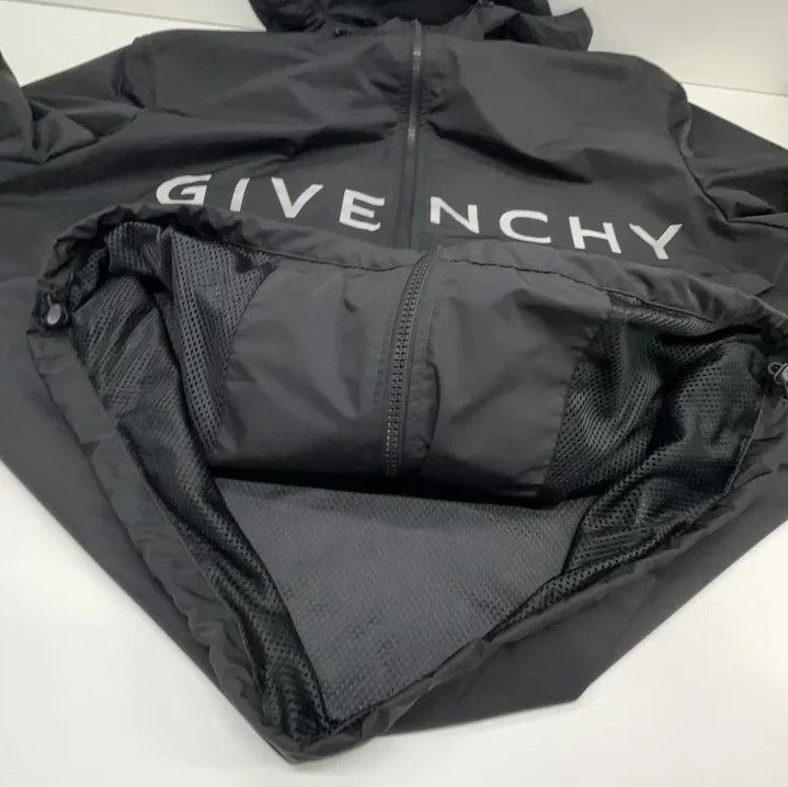 Givenchy Givenchy Men's Letter Print Zip Long Sleeve Jacket Size US M / EU 48-50 / 2 - 14 Thumbnail