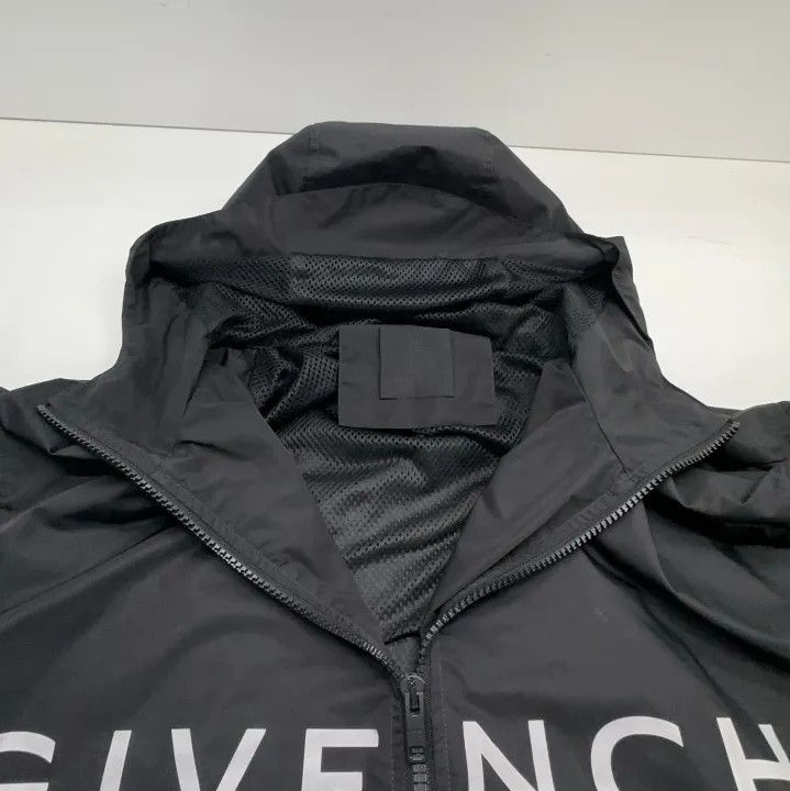 Givenchy Givenchy Men's Letter Print Zip Long Sleeve Jacket Size US M / EU 48-50 / 2 - 9 Thumbnail
