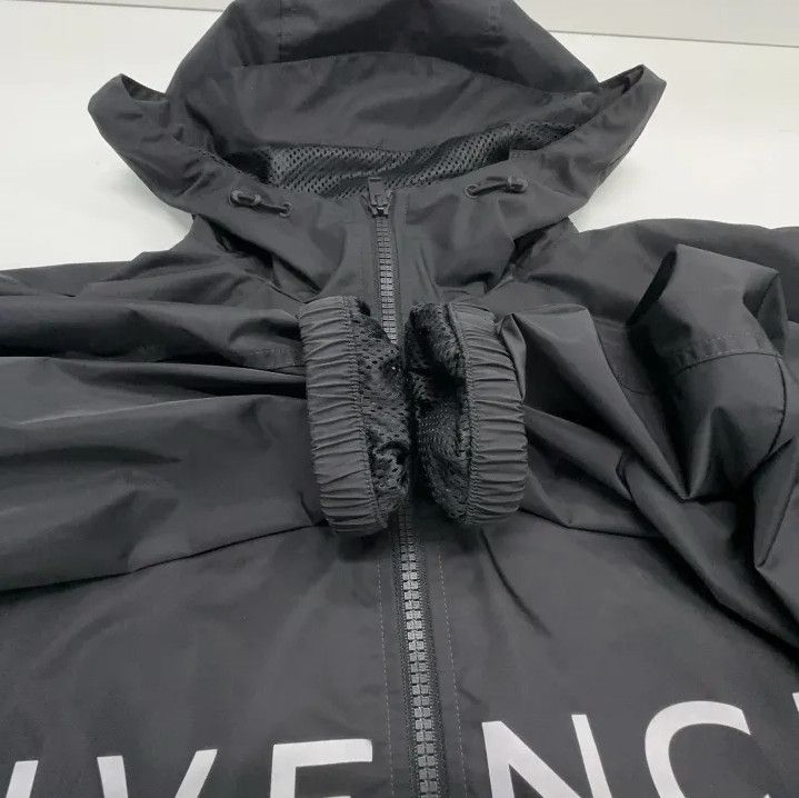 Givenchy Givenchy Men's Letter Print Zip Long Sleeve Jacket Size US M / EU 48-50 / 2 - 10 Thumbnail