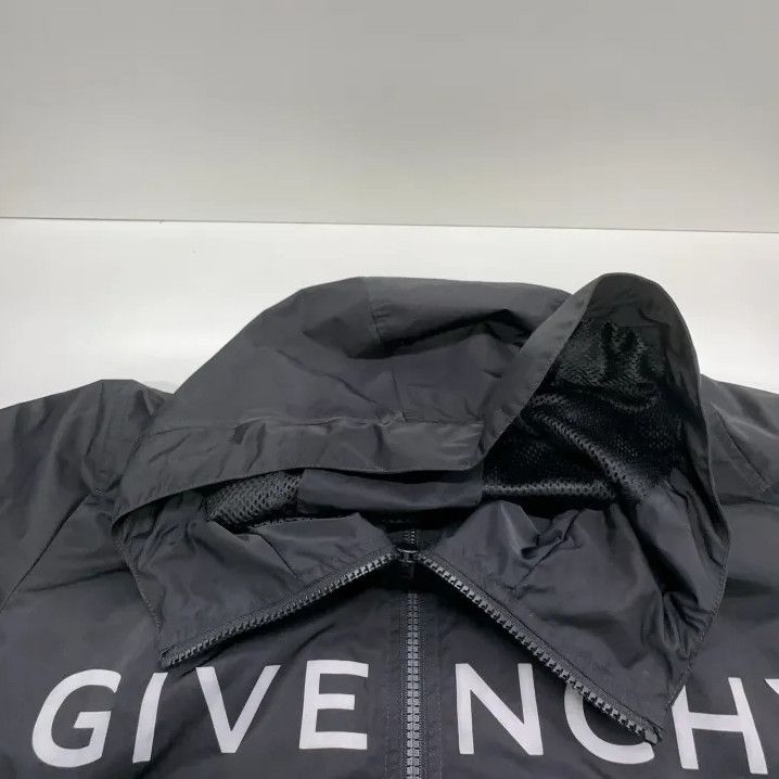 Givenchy Givenchy Men's Letter Print Zip Long Sleeve Jacket Size US S / EU 44-46 / 1 - 7 Thumbnail