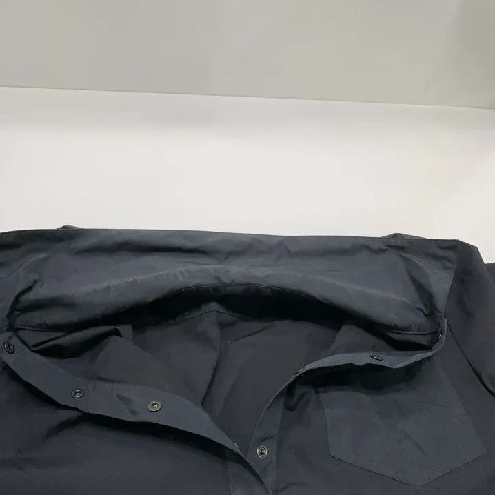 Moncler Moncler Solid Chest Pocket Long-Sleeve Shirt Size US XXS / EU 40 - 13 Thumbnail
