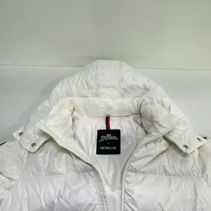 Moncler Moncler Spider-Man Logo Short Down Jacket Kids Size US M / EU 48-50 / 2 - 9 Thumbnail
