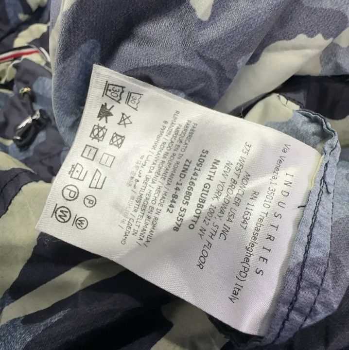 Moncler Moncler Camo Hooded Zip Long-Sleeve Jacket Size US L / EU 52-54 / 3 - 4 Thumbnail