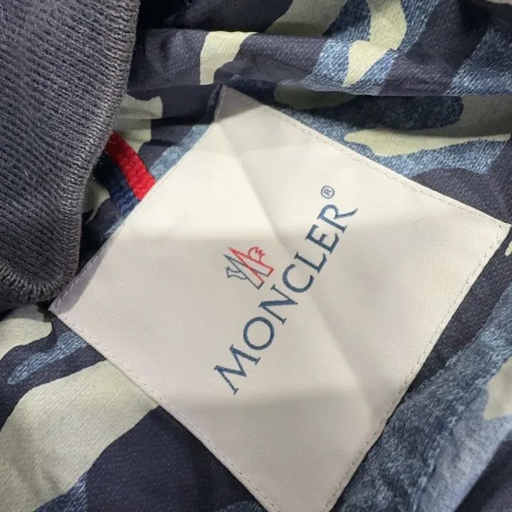 Moncler Moncler Camo Hooded Zip Long-Sleeve Jacket Size US L / EU 52-54 / 3 - 5 Thumbnail
