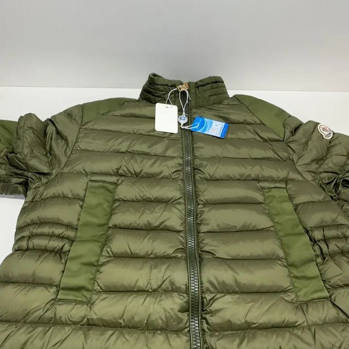 Moncler Moncler Solid Color Detachable Hood Jacket Size US S / EU 44-46 / 1 - 10 Thumbnail