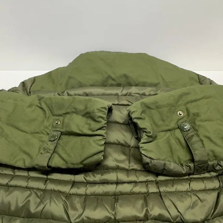 Moncler Moncler Solid Color Detachable Hood Jacket Size US S / EU 44-46 / 1 - 17 Thumbnail