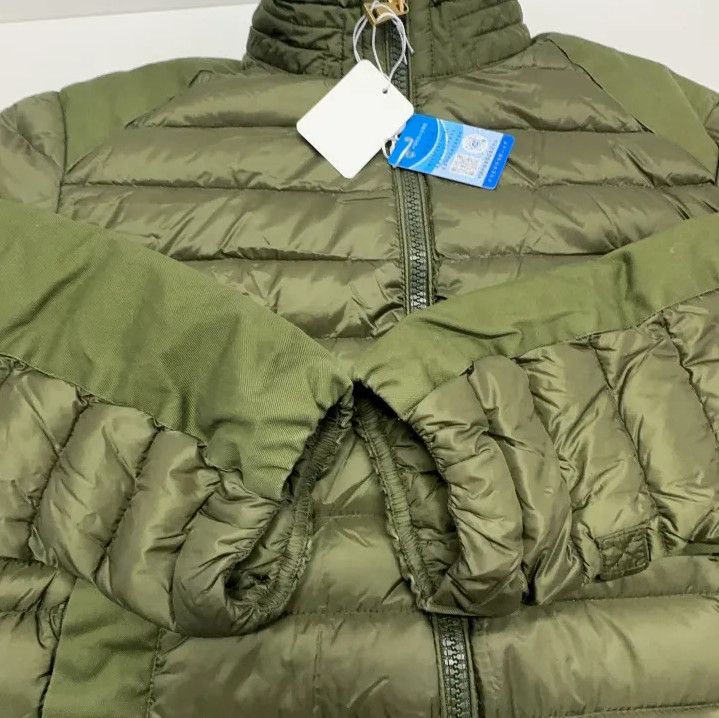 Moncler Moncler Solid Color Detachable Hood Jacket Size US S / EU 44-46 / 1 - 13 Thumbnail