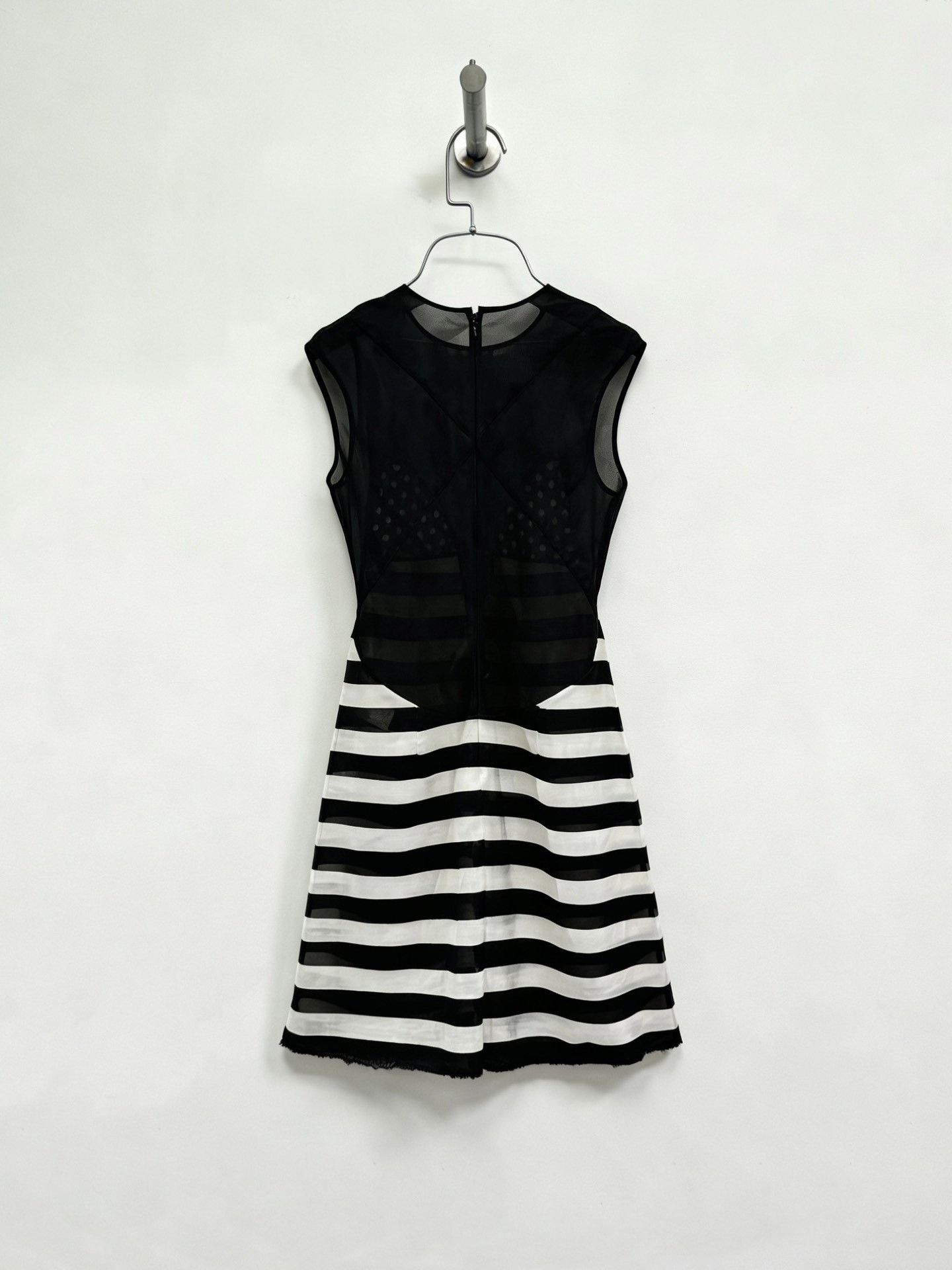 Junya Watanabe Junya Watanabe 04SS Runway Stripe Mesh Vest Size S / US 4 / IT 40 - 4 Thumbnail