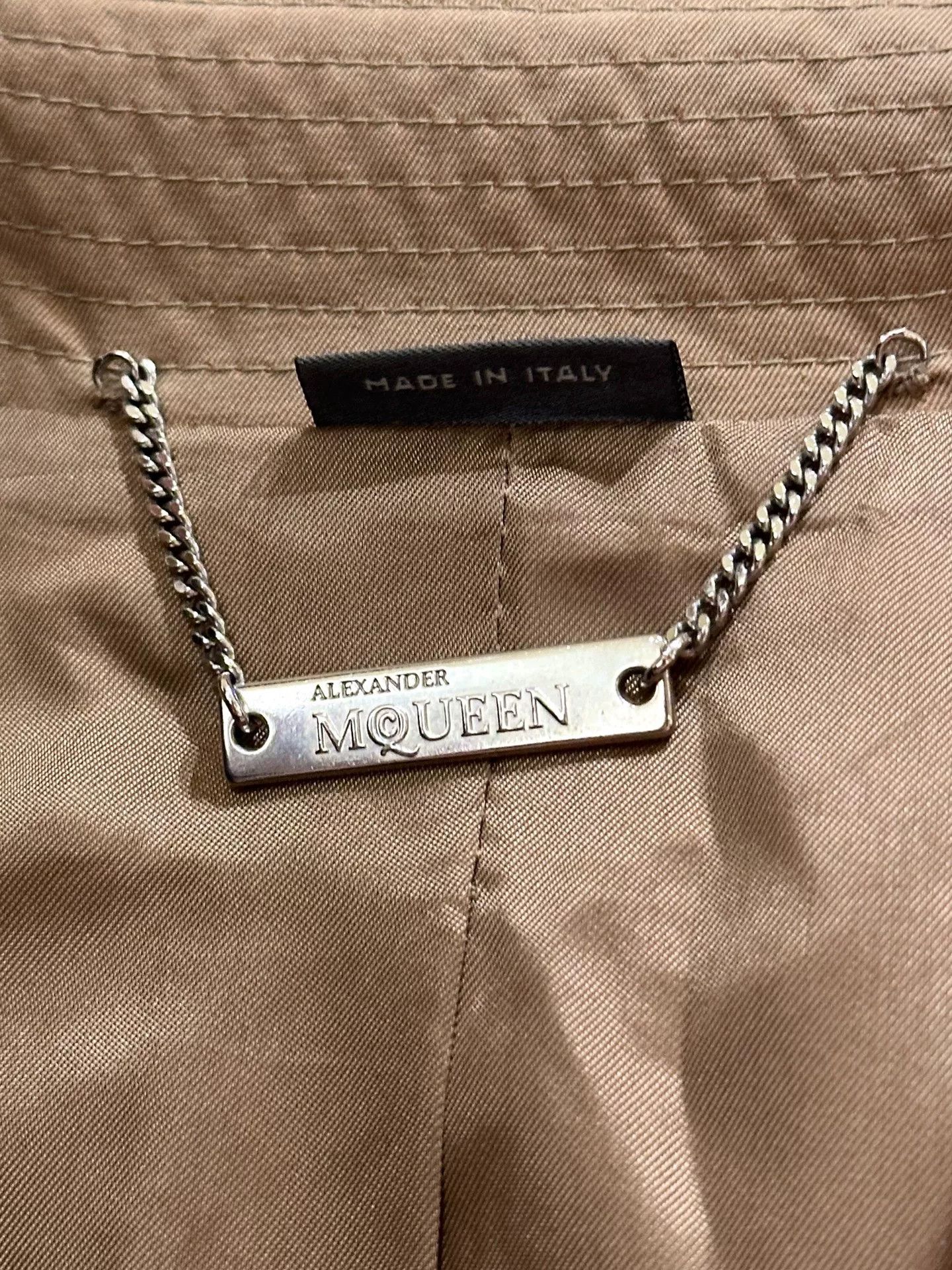 Alexander McQueen Alexander McQueen Cape Trench Coat Size S / US 4 / IT 40 - 5 Thumbnail