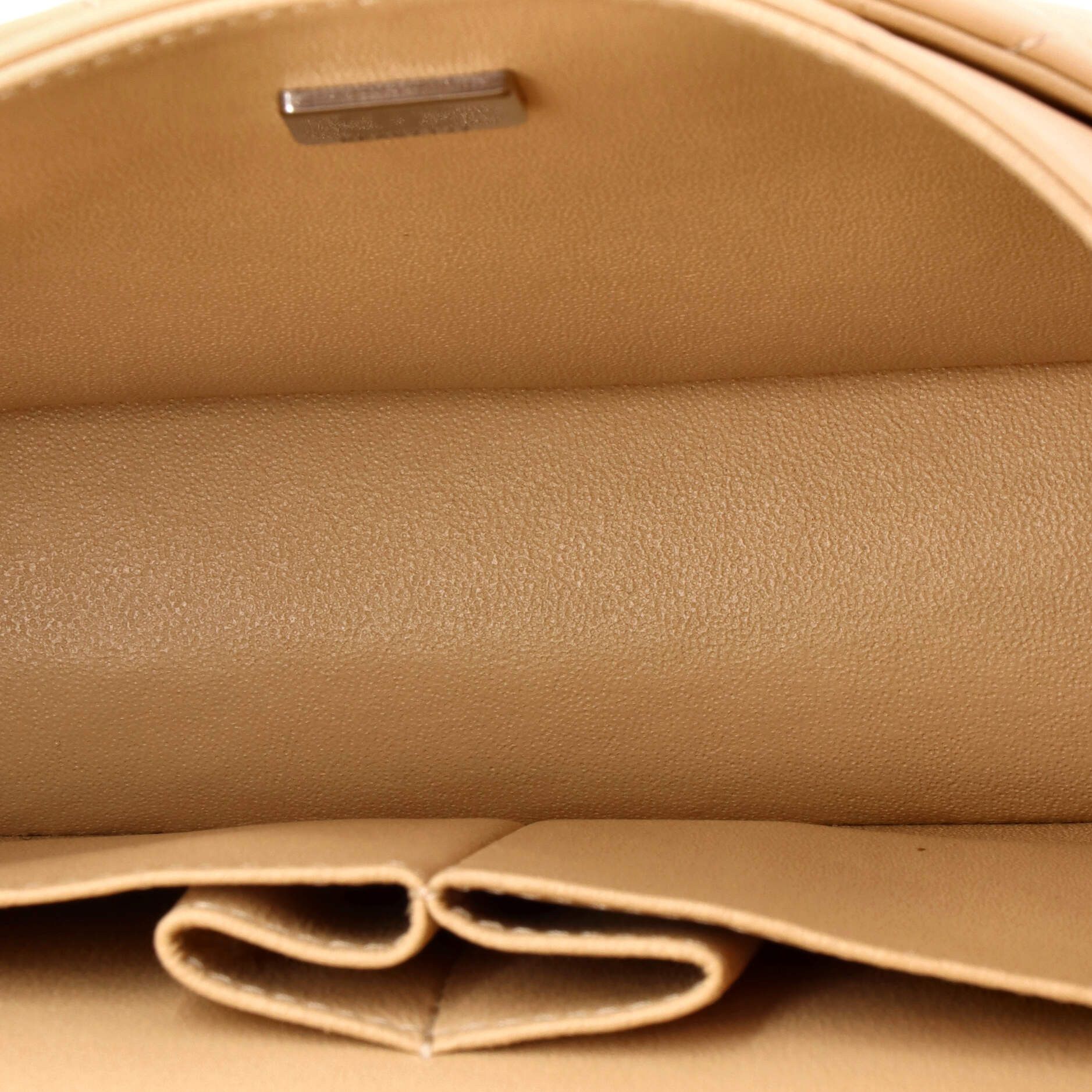 Chanel Classic Double Flap Bag Quilted Lambskin Medium Size ONE SIZE - 4 Thumbnail