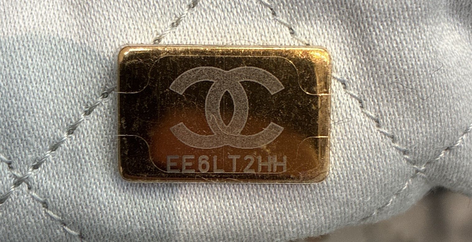 Chanel 22 Chain Backpack Quilted Calfskin Medium Size ONE SIZE - 6 Thumbnail