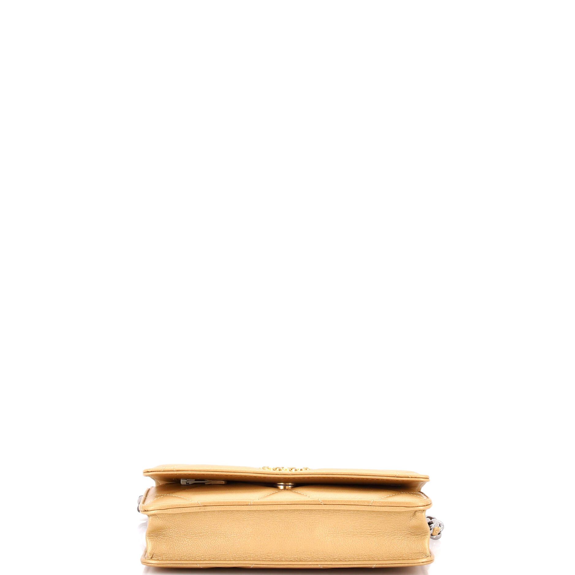 Chanel 19 Wallet on Chain Quilted Lambskin Size ONE SIZE - 4 Thumbnail