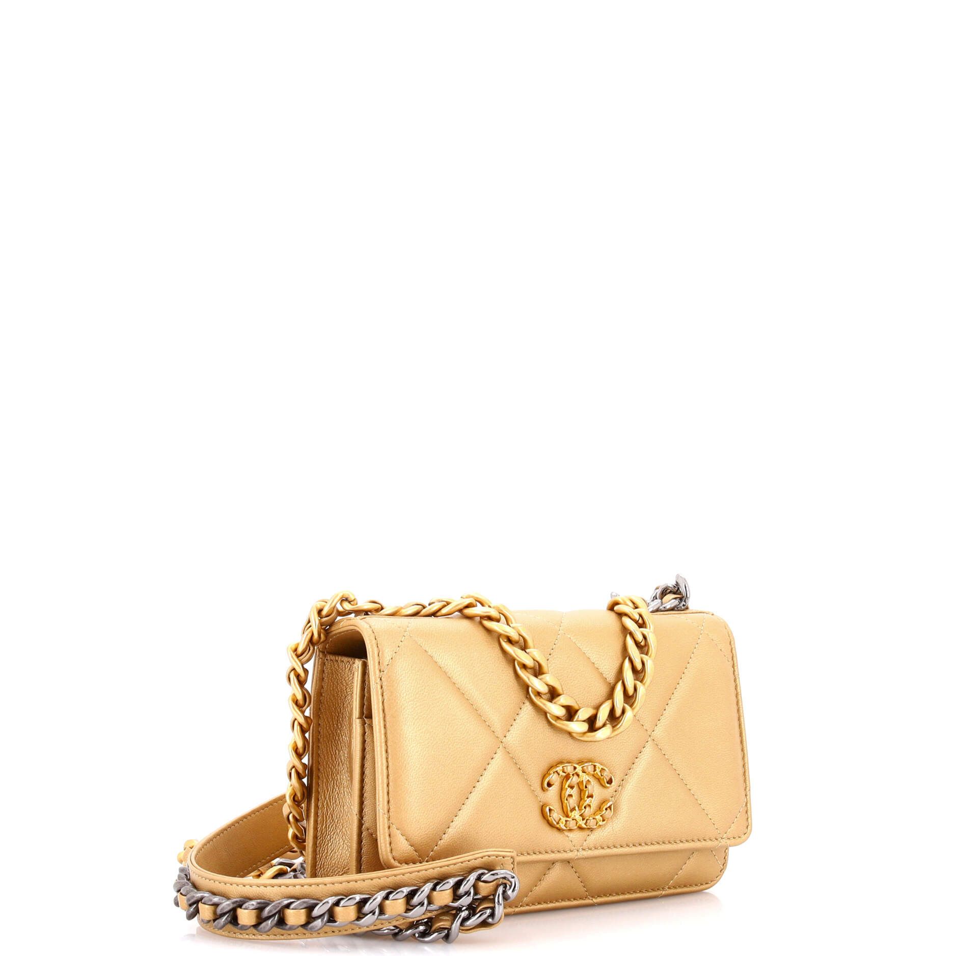 Chanel 19 Wallet on Chain Quilted Lambskin Size ONE SIZE - 2 Thumbnail
