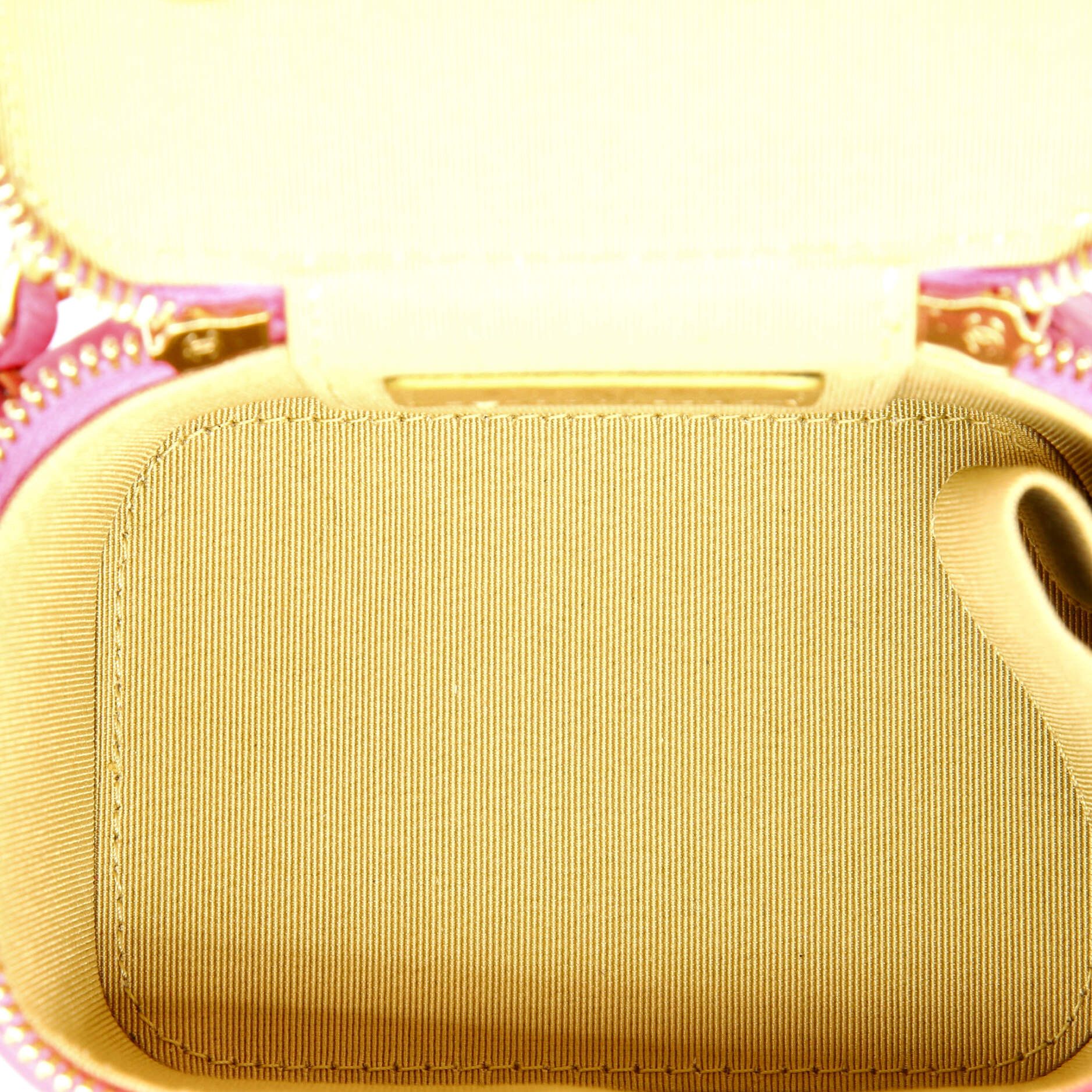 Chanel Pearl Crush Vanity Case with Chain Quilted Lambskin Mini Size ONE SIZE - 4 Thumbnail