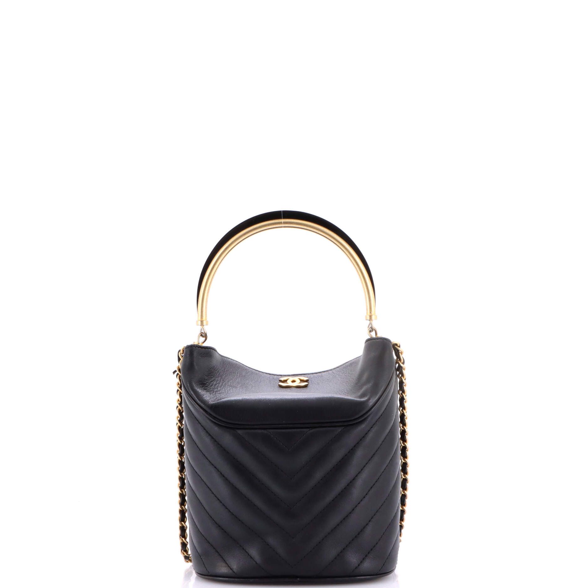 Chanel Handle with Chic Bucket Bag Chevron Lambskin Size ONE SIZE - 3 Thumbnail