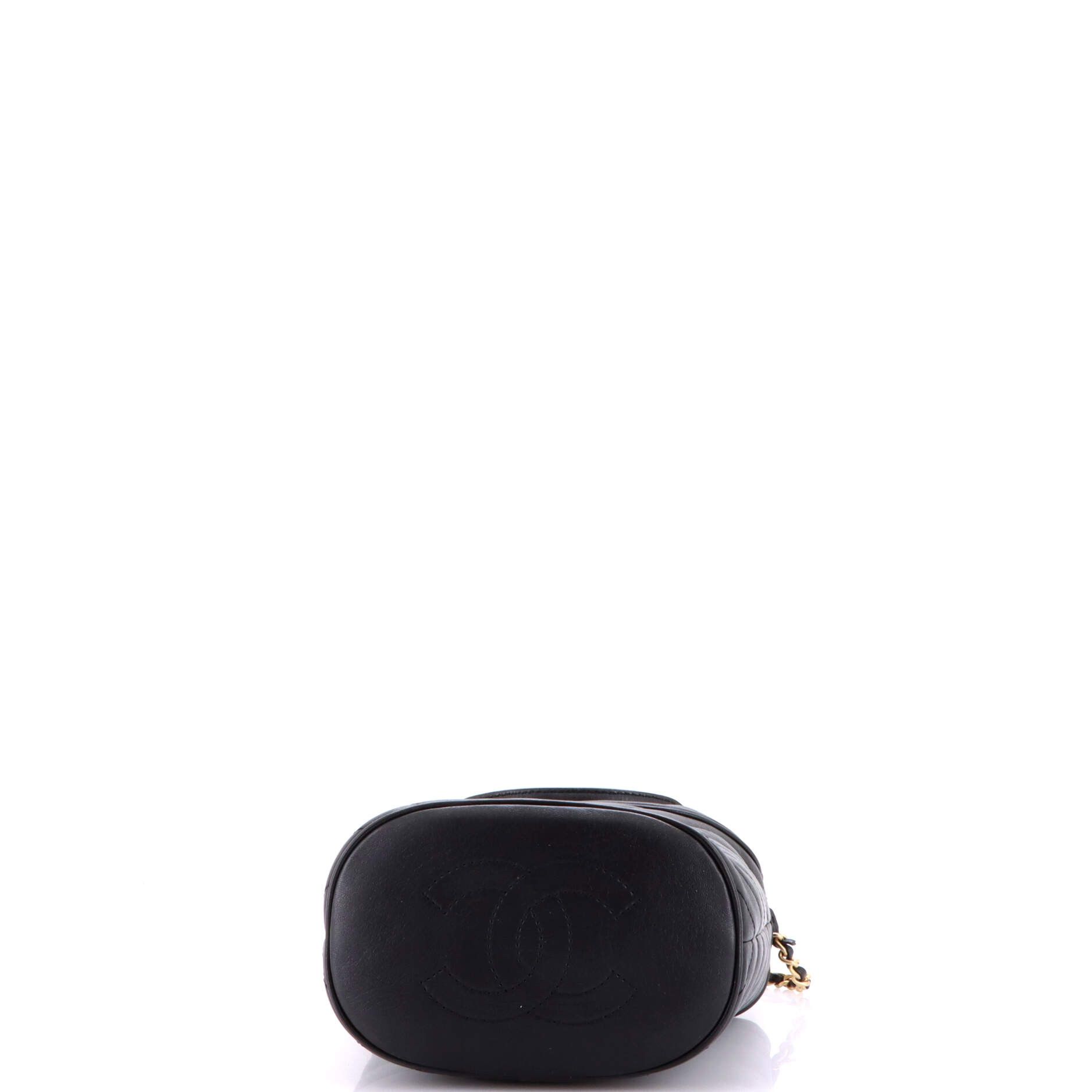 Chanel Handle with Chic Bucket Bag Chevron Lambskin Size ONE SIZE - 4 Thumbnail
