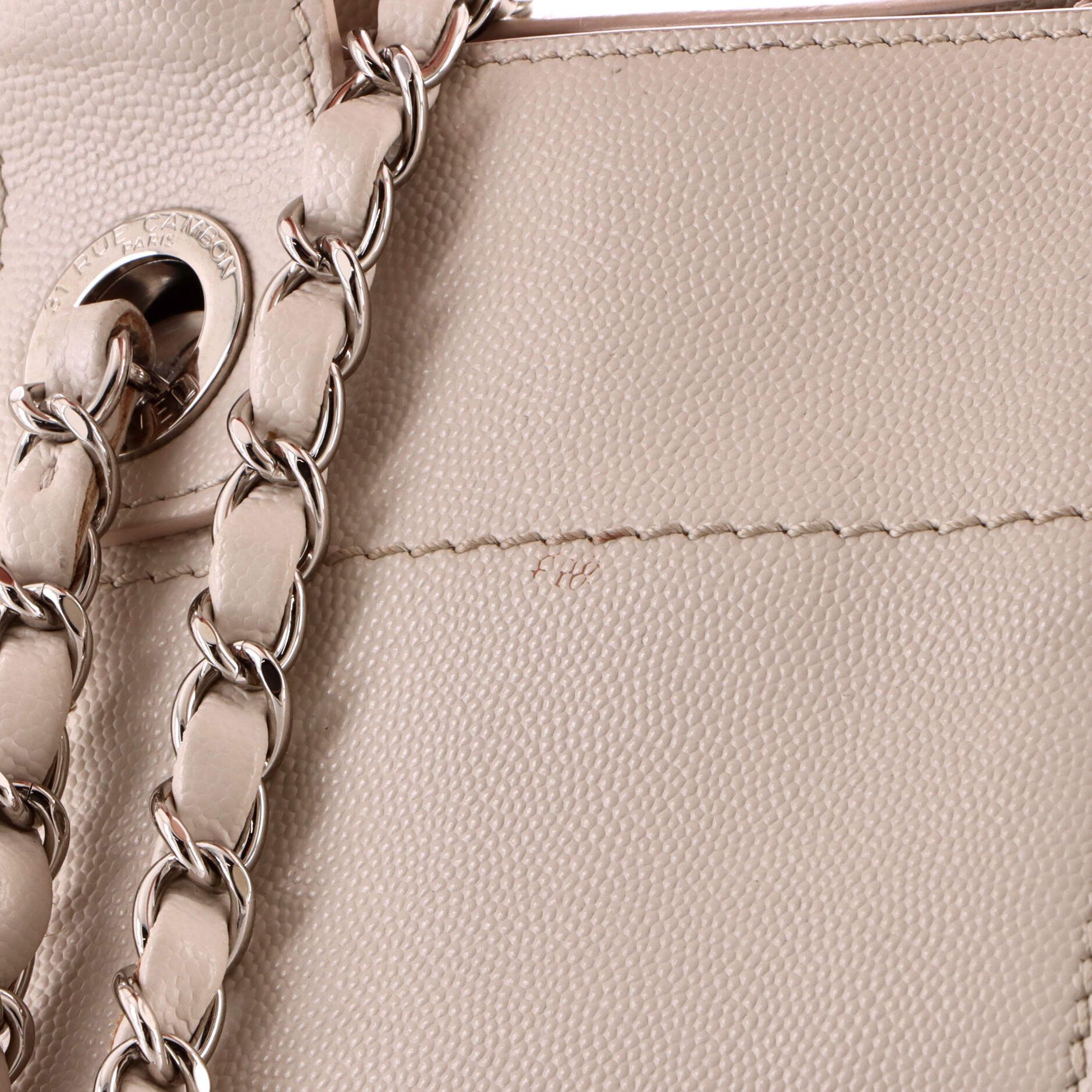 Chanel Deauville Tote Studded Caviar Medium Size ONE SIZE - 6 Thumbnail