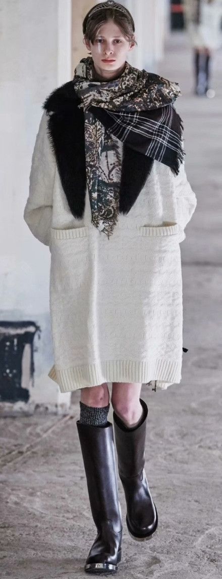Takahiromiyashita The Soloist. The Soloist 20AW Oversized V-Neck Sweater Size US S / EU 44-46 / 1 - 9 Thumbnail
