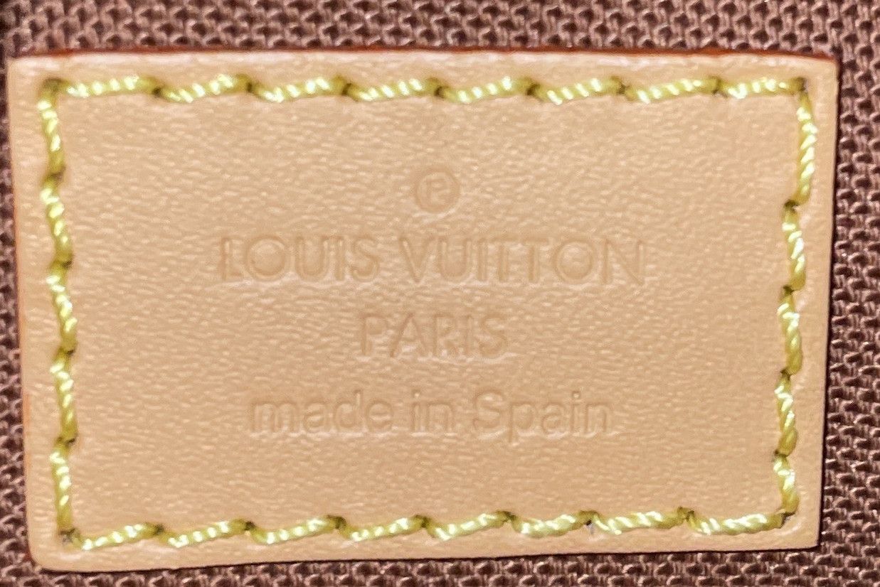 Louis Vuitton Fold Me Pouch Monogram Canvas Size ONE SIZE - 6 Thumbnail