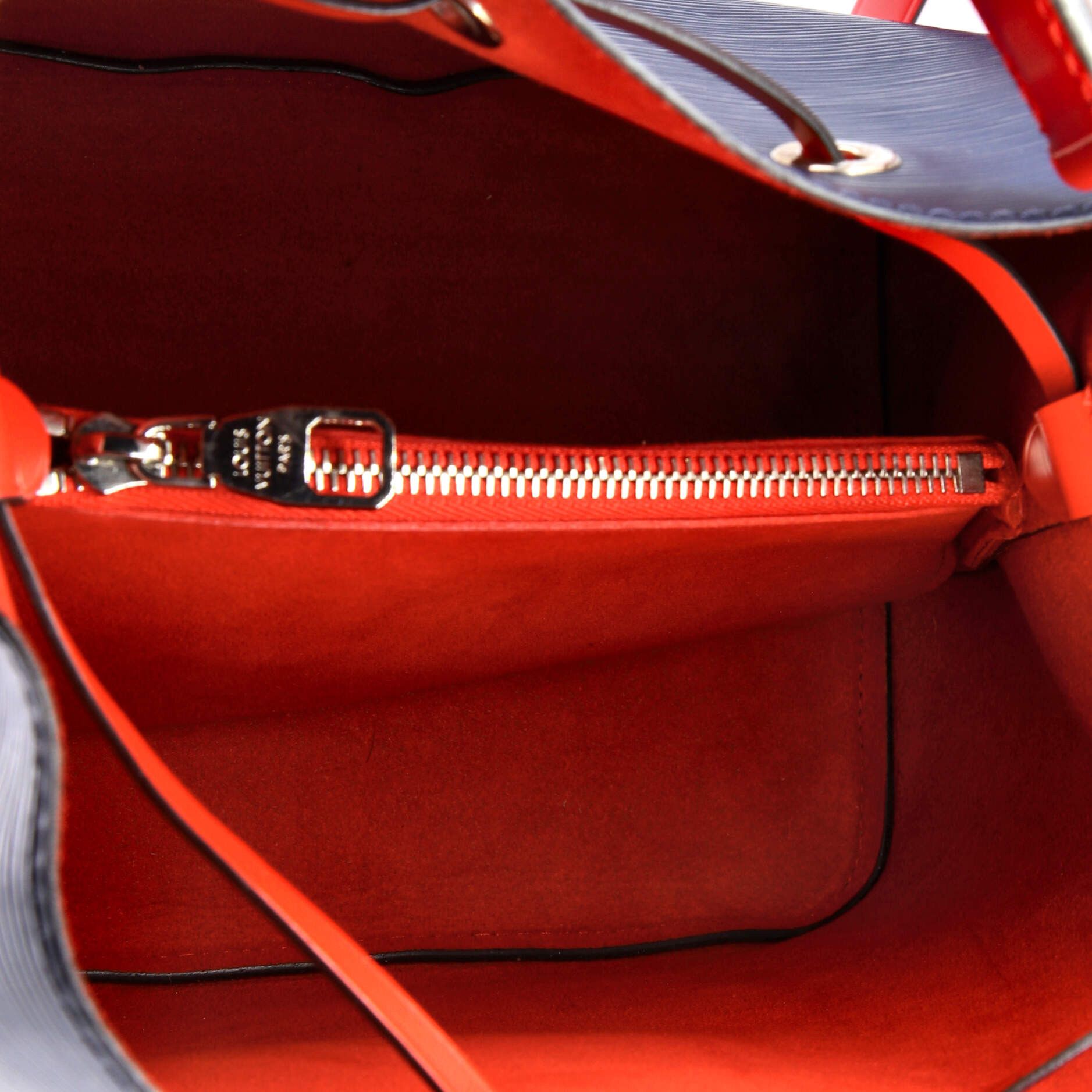 Louis Vuitton NeoNoe Handbag Epi Leather MM Size ONE SIZE - 4 Thumbnail