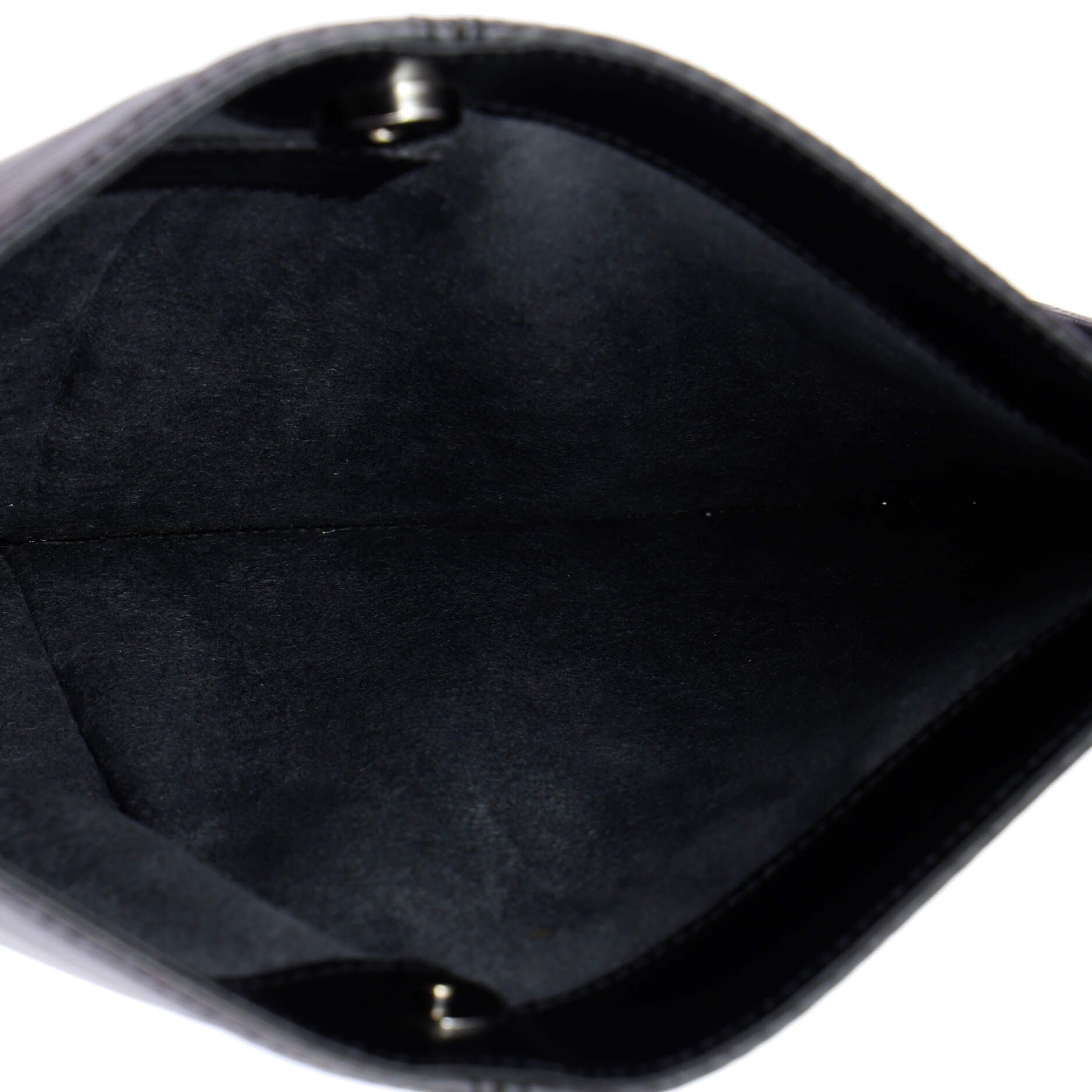 Louis Vuitton Demi Lune Pochette Epi Leather Size ONE SIZE - 4 Thumbnail
