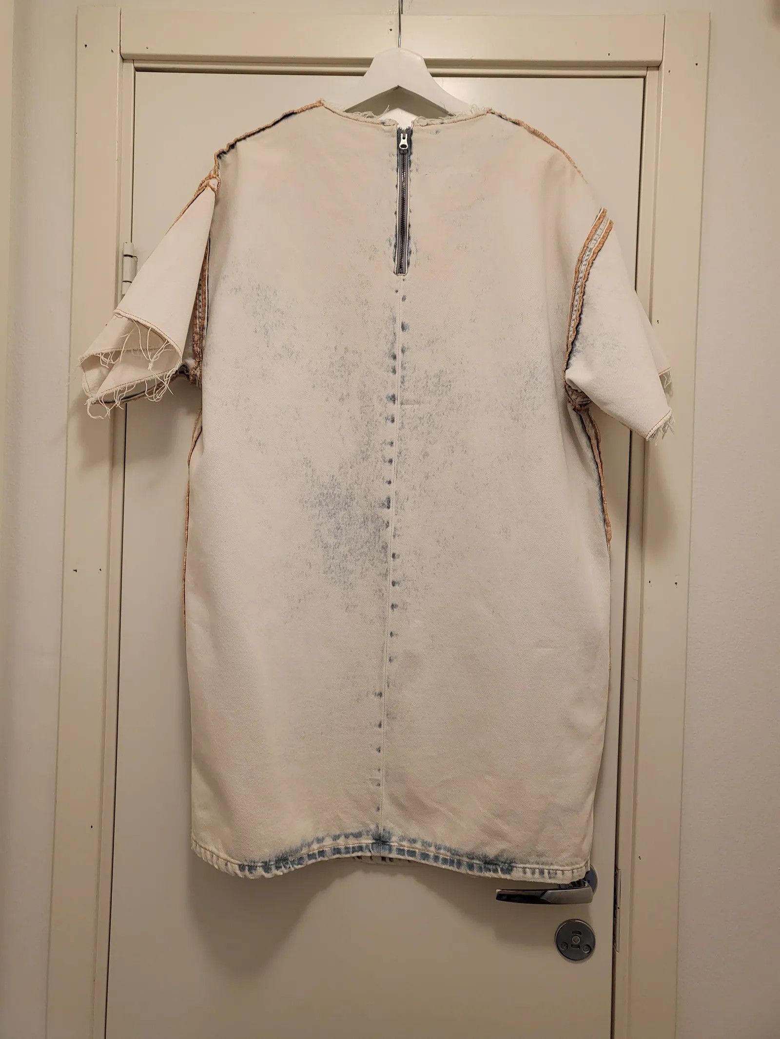 Maison Margiela Maison Margiela Bleached Denim Logo Dress Dress Size M / US 6-8 / IT 42-44 - 4 Thumbnail