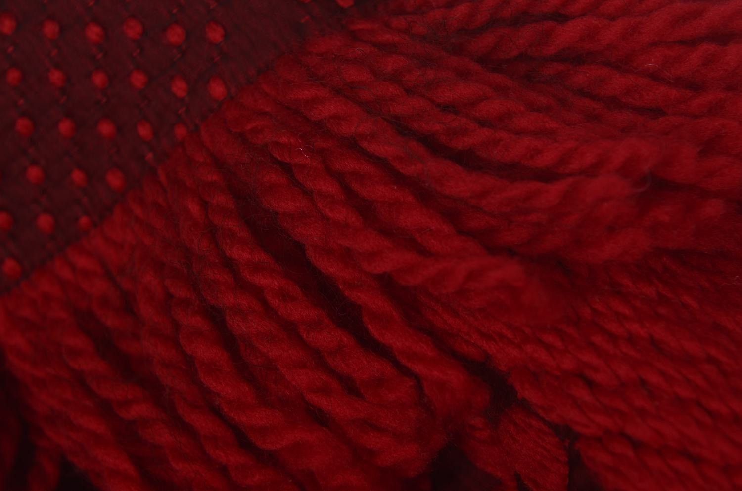Louis Vuitton Louis Vuitton Red Wool-Silk Monogram Scarf Size ONE SIZE - 4 Thumbnail