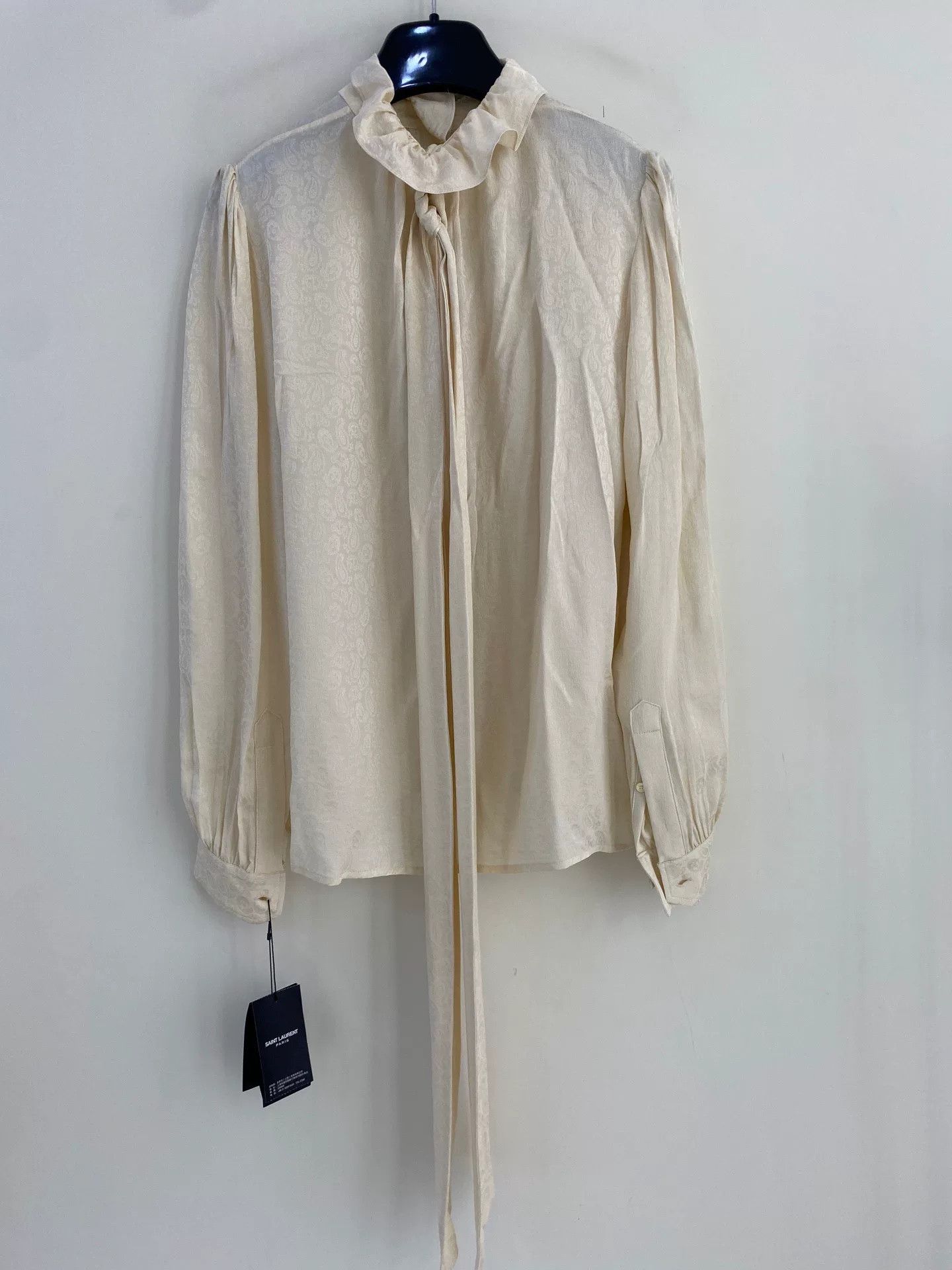 Saint Laurent Paris Saint Laurent White Embossed Silk Shirt Size XXS / US 00 / IT 34 - 3 Thumbnail