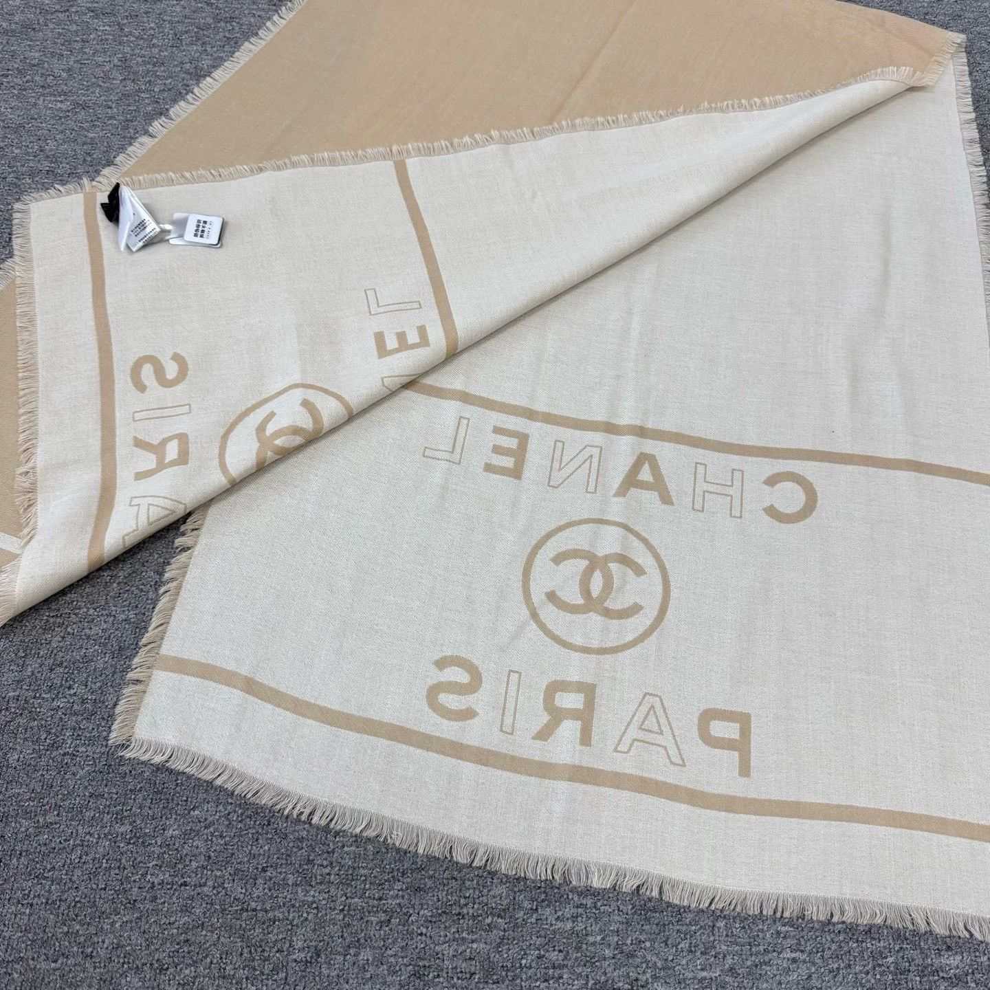 Chanel Chanel 25P Beige White Double-Sided Stole Size ONE SIZE - 5 Thumbnail