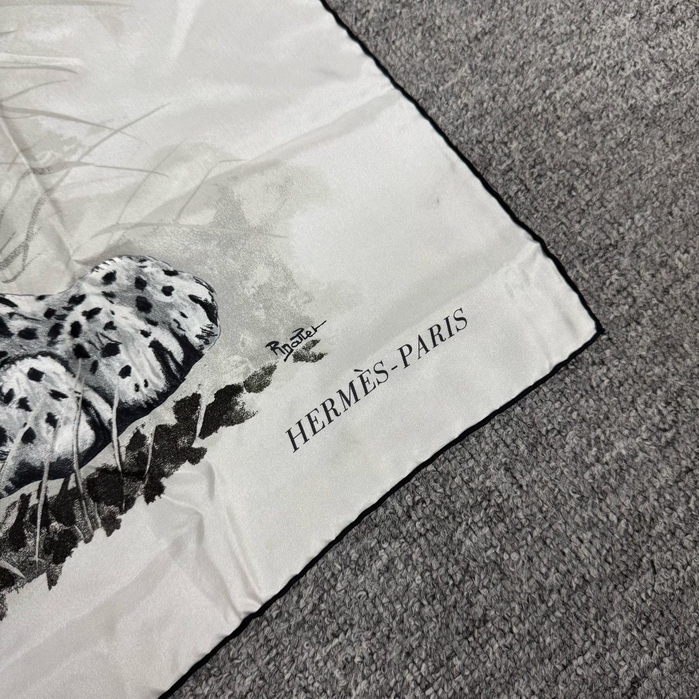 Hermes Hermes Panthera Pardus Silk Scarf Size ONE SIZE - 4 Thumbnail