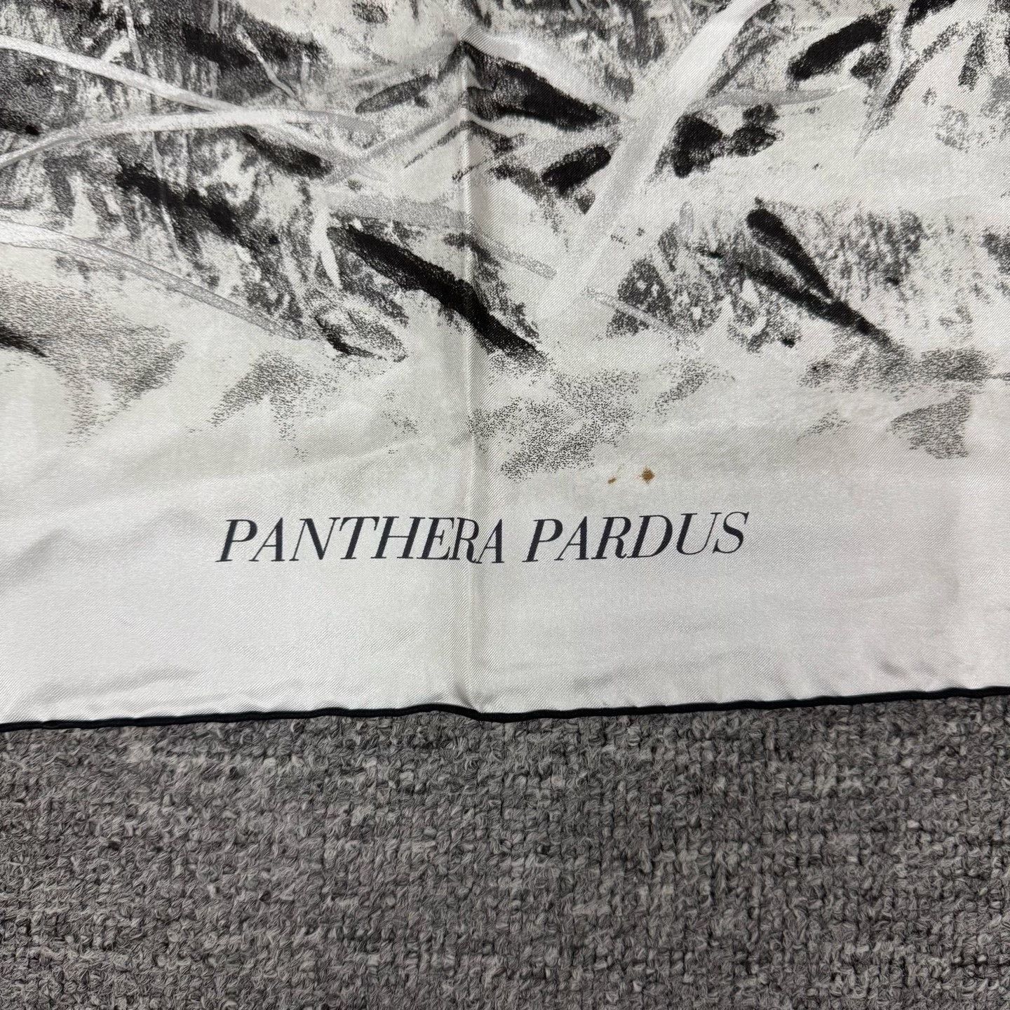 Hermes Hermes Panthera Pardus Silk Scarf Size ONE SIZE - 2 Thumbnail