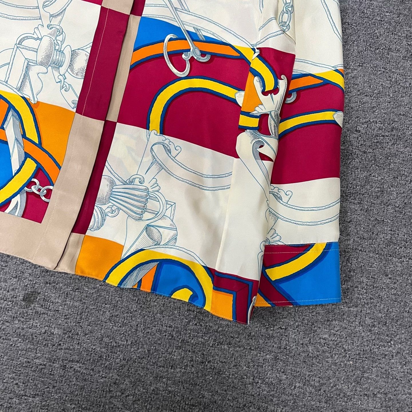 Hermes Hermes Stirrup Chain Print Silk Shirt Size XS / US 0-2 / IT 36-38 - 2 Thumbnail
