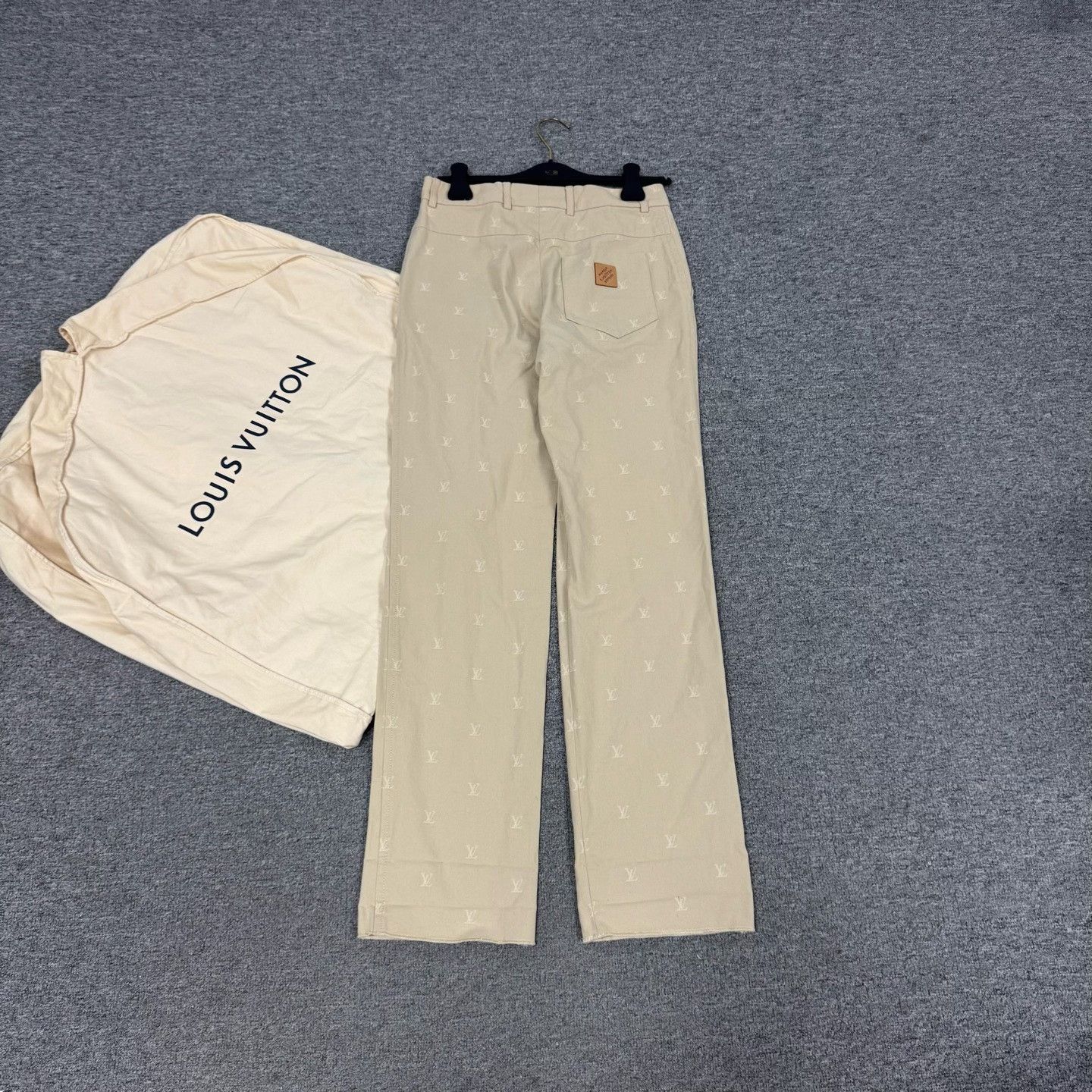 Louis Vuitton Louis Vuitton Monogram Straight Casual Pants Size US 28 / EU 44 - 5 Thumbnail