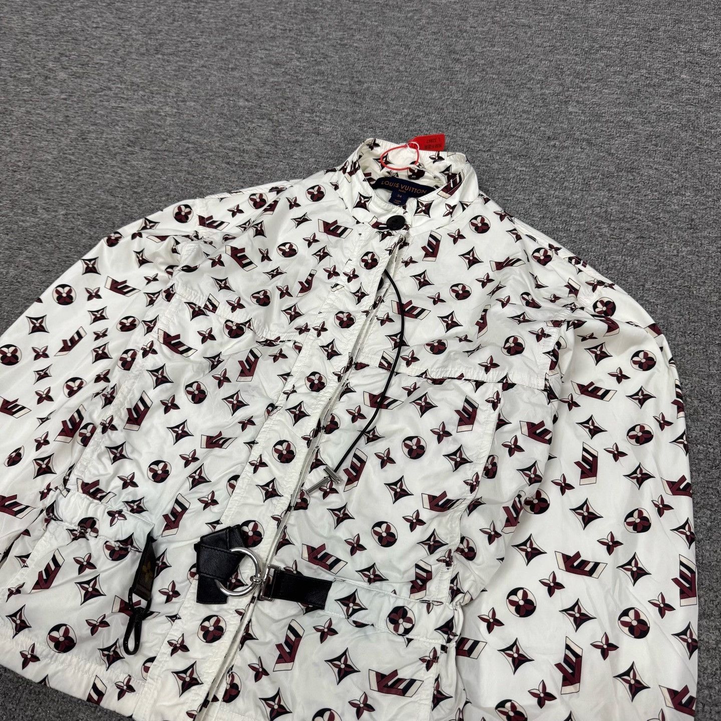 Louis Vuitton Louis Vuitton White Monogram Hooded Jacket Size XXS / US 00 / IT 34 - 3 Thumbnail