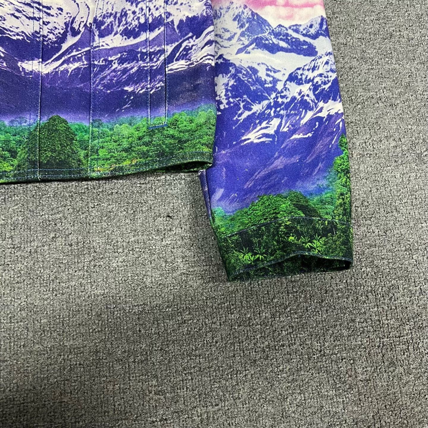 Louis Vuitton Louis Vuitton Snow Mountain Print Denim Jacket Size US L / EU 52-54 / 3 - 3 Thumbnail