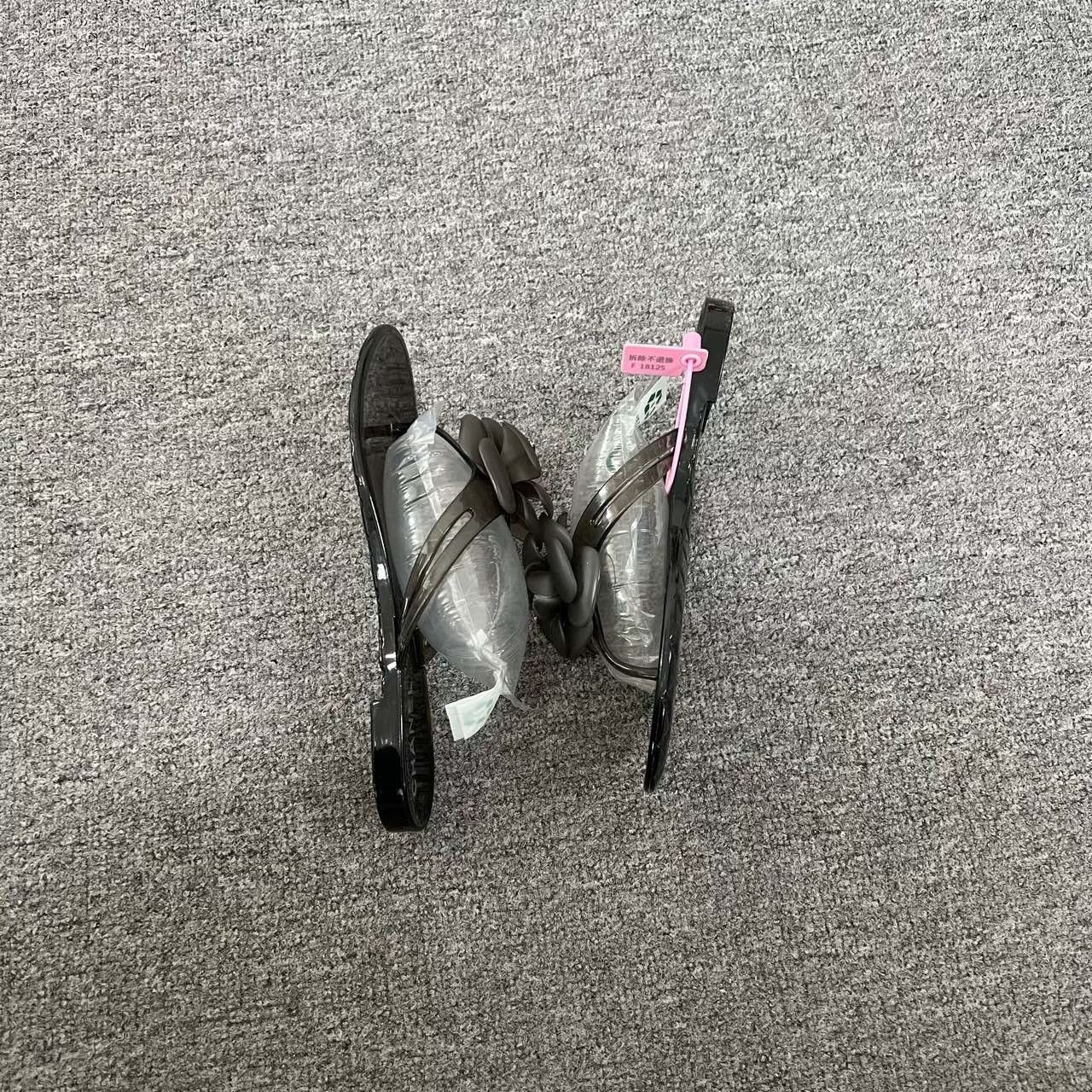 Chanel Chanel Camellia Jelly Slippers Size US 5 / IT 35 - 4 Thumbnail