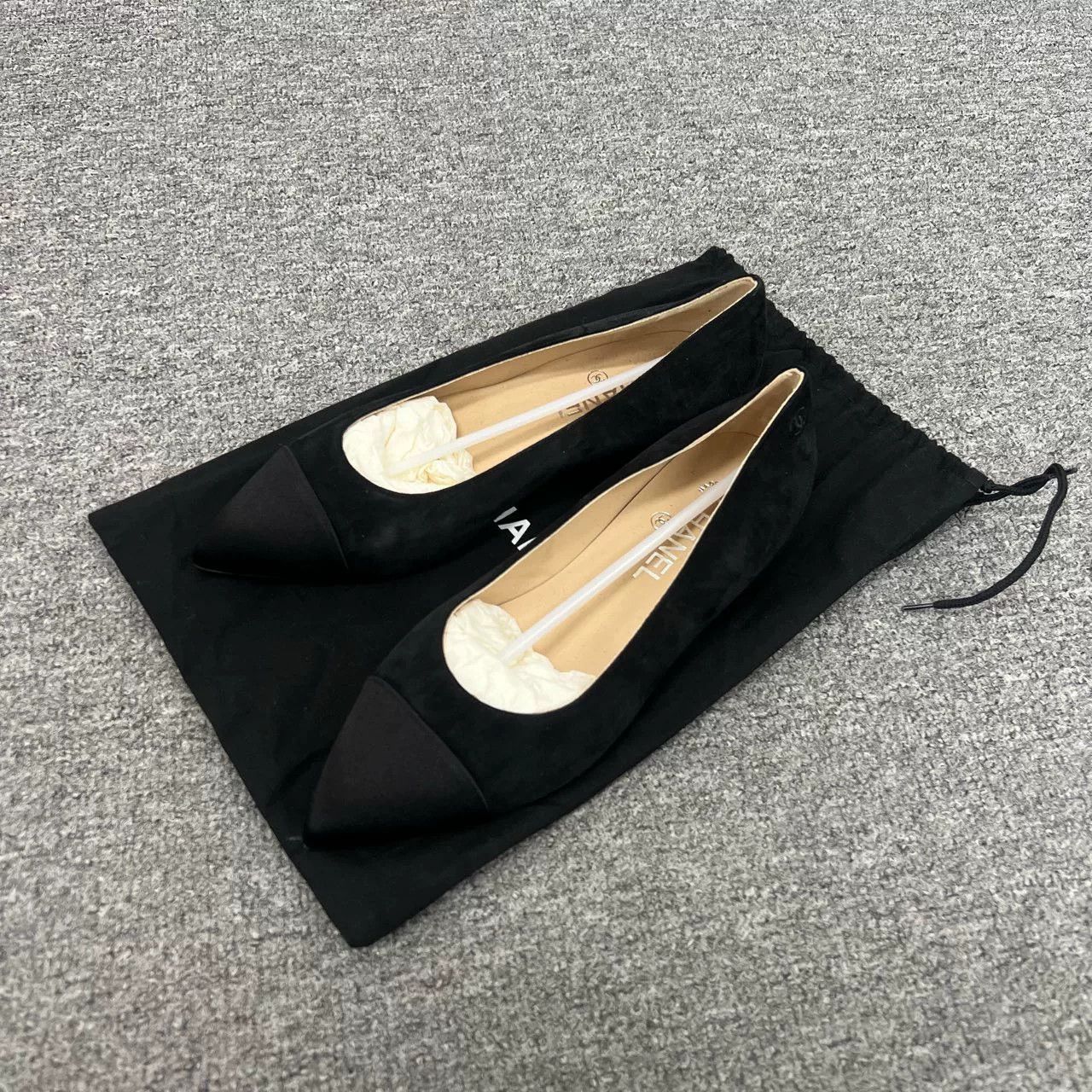 Chanel Chanel Black Velvet Flat Shoes Size US 7 / IT 37 - 2 Thumbnail