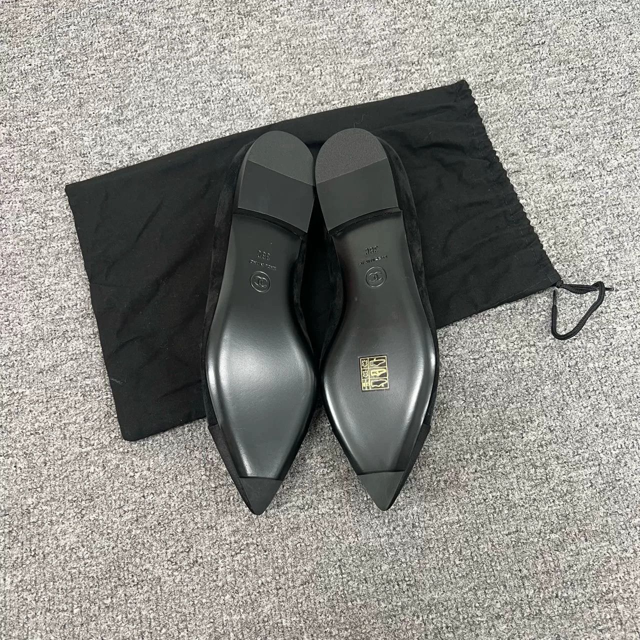Chanel Chanel Black Velvet Flat Shoes Size US 7 / IT 37 - 5 Thumbnail