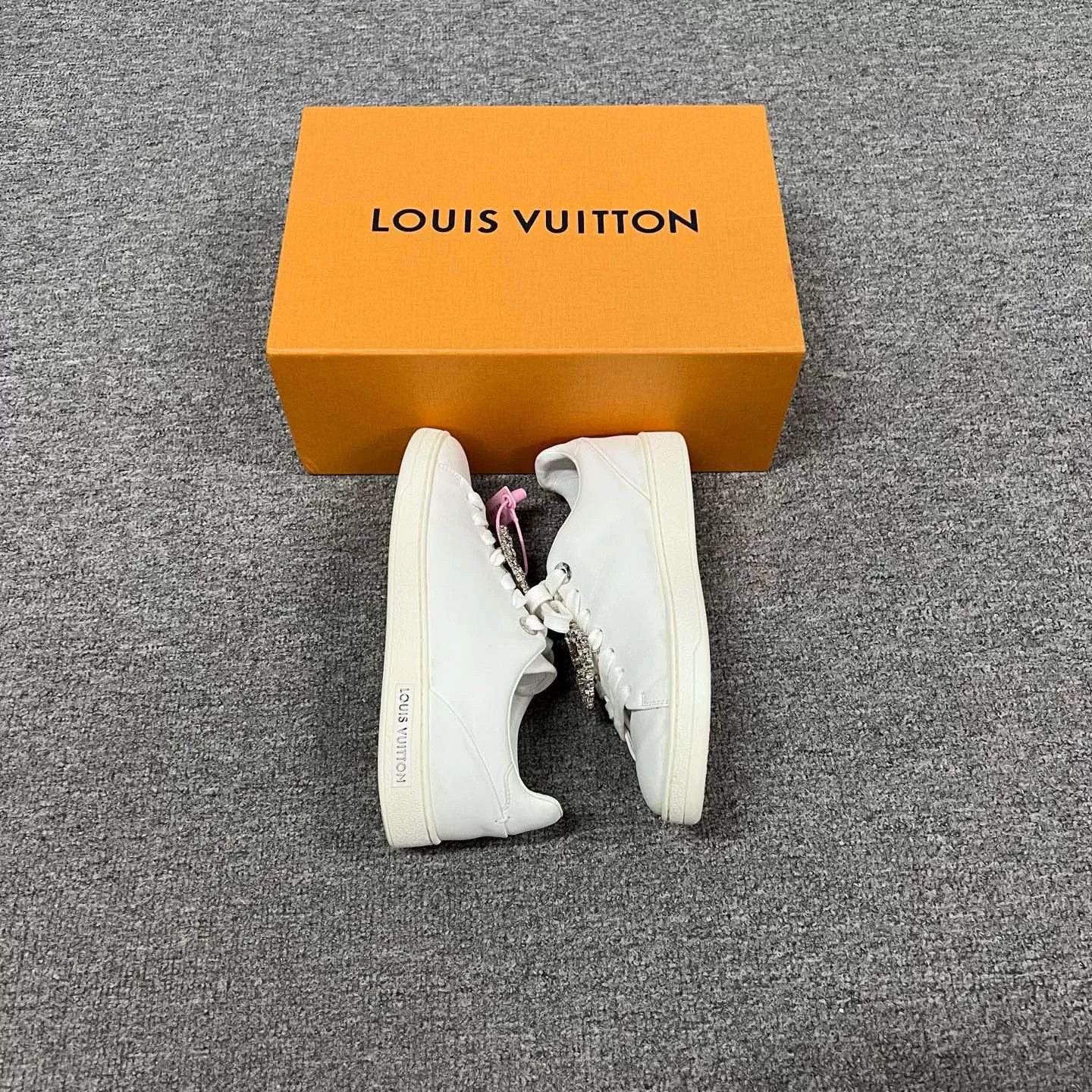 Louis Vuitton Louis Vuitton Frontrow Low-Top Sneakers Size US 4.5 / IT 34.5 - 6 Thumbnail