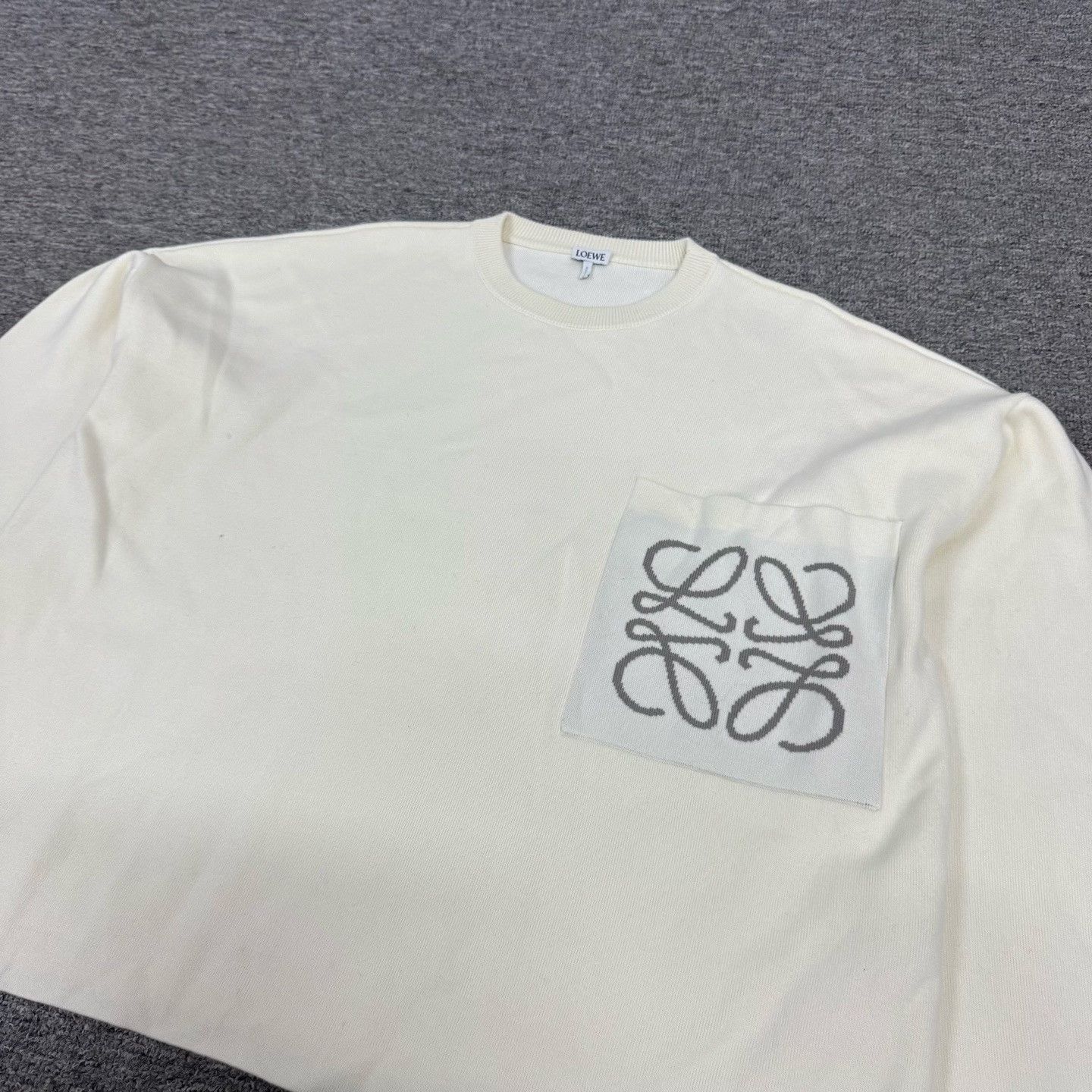 Loewe LOEWE SS23 Logo Pocket Long Sleeve Knit Size US M / EU 48-50 / 2 - 3 Thumbnail