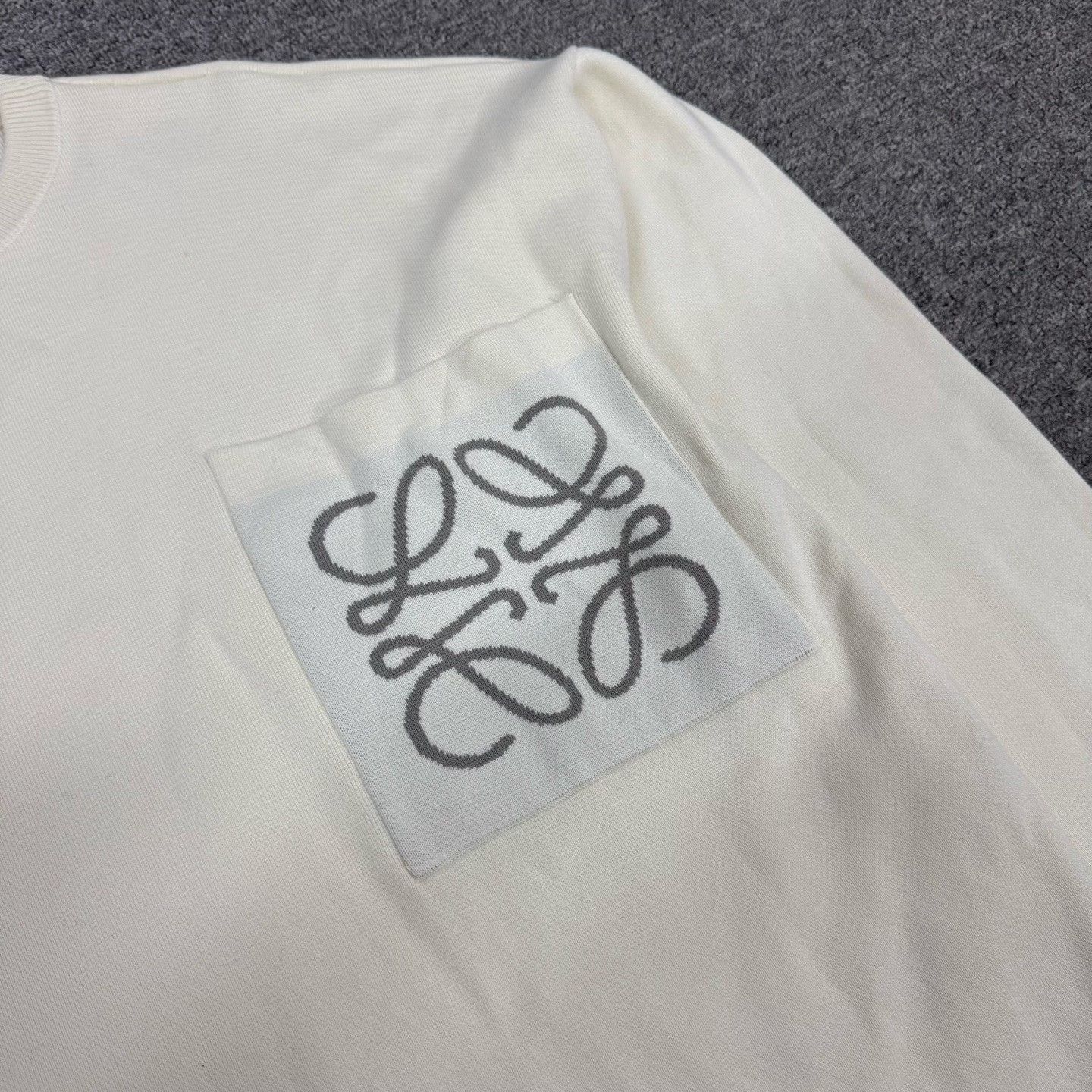 Loewe LOEWE SS23 Logo Pocket Long Sleeve Knit Size US M / EU 48-50 / 2 - 5 Thumbnail
