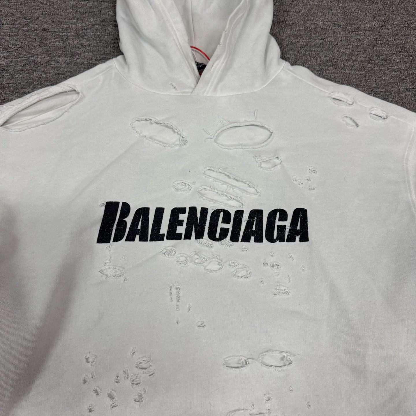 Balenciaga Balenciaga Distressed Fleece Sweatshirt XXS Size US XXS / EU 40 - 5 Thumbnail