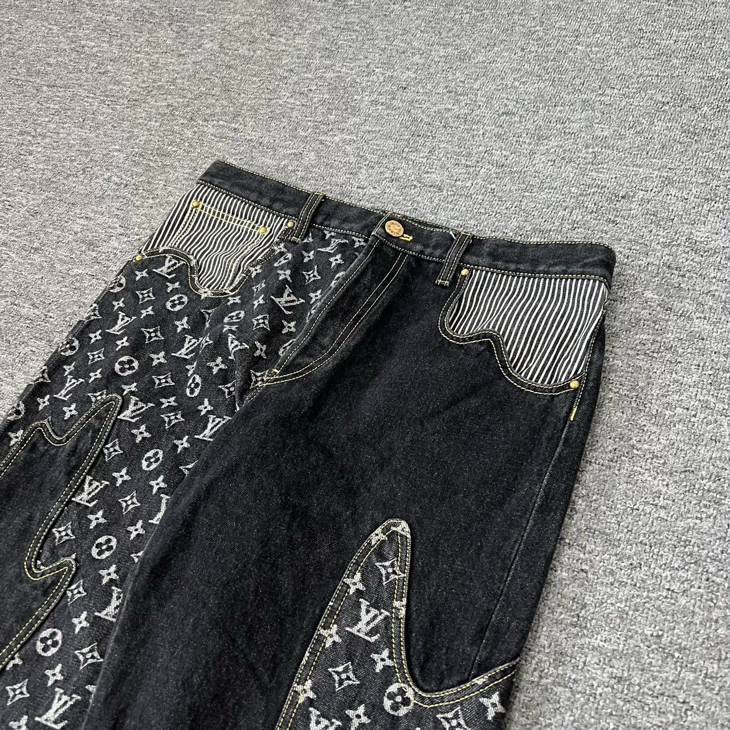 Louis Vuitton Louis Vuitton x Nigo2 Deconstructed Monogram Jeans Size US 31 - 7 Thumbnail