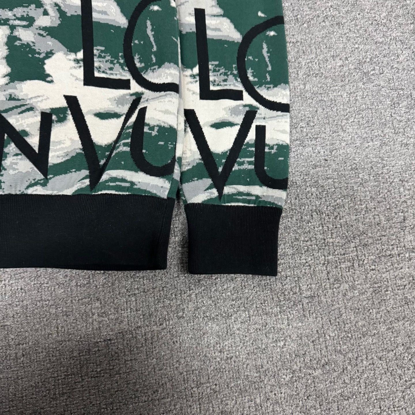 Louis Vuitton Louis Vuitton Logo Knit Crewneck Sweater M Size US M / EU 48-50 / 2 - 5 Thumbnail