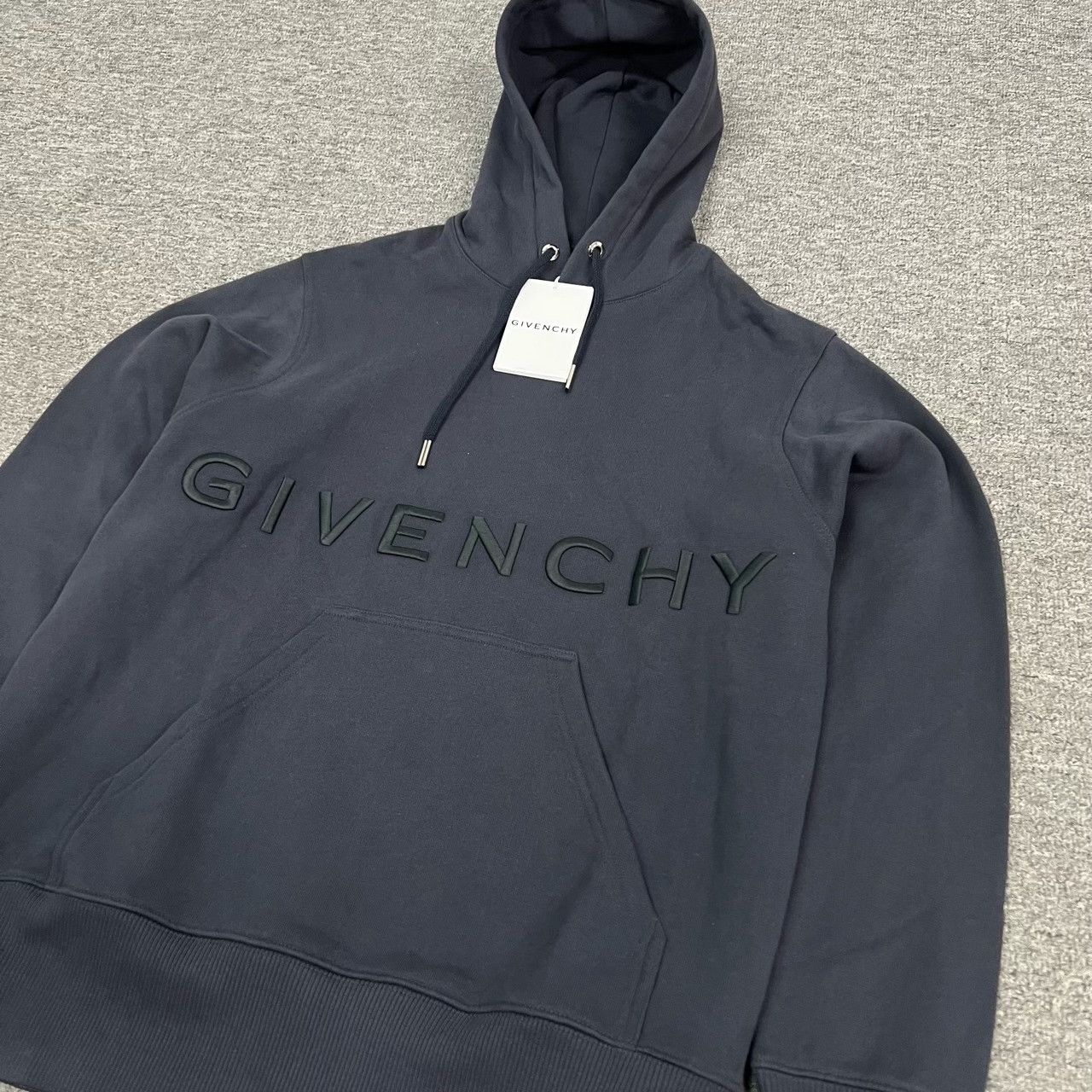 Givenchy Givenchy Embroidered Letter Hoodie XS Size US XS / EU 42 / 0 - 3 Thumbnail
