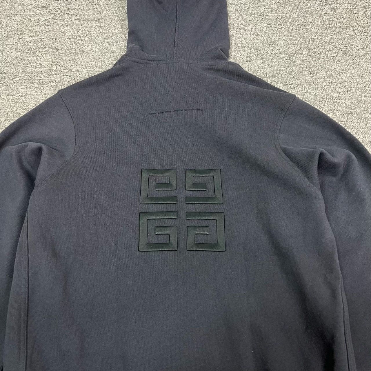 Givenchy Givenchy Embroidered Letter Hoodie XS Size US XS / EU 42 / 0 - 8 Thumbnail