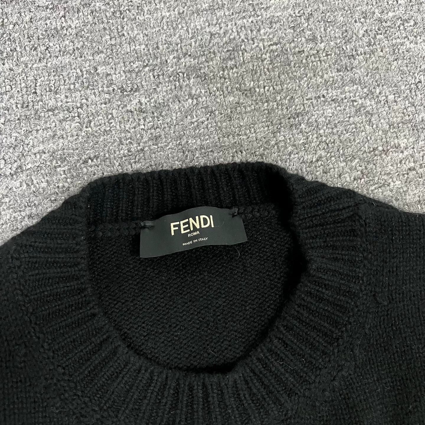 Fendi Fendi Green Logo Cashmere Knit Sweater Size US S / EU 44-46 / 1 - 5 Thumbnail