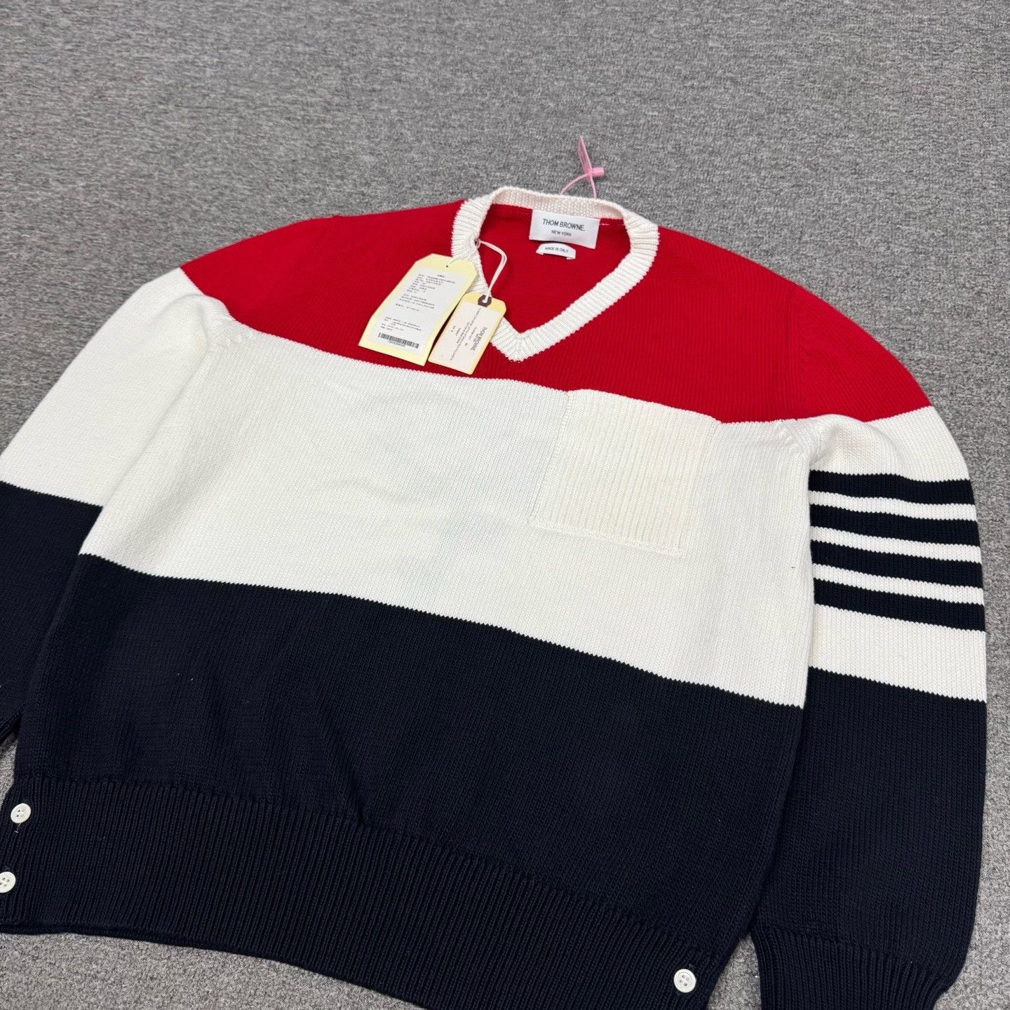 Thom Browne Thom Browne TB 4-Stripe V-Neck Knit Pullover Size US XS / EU 42 / 0 - 5 Thumbnail