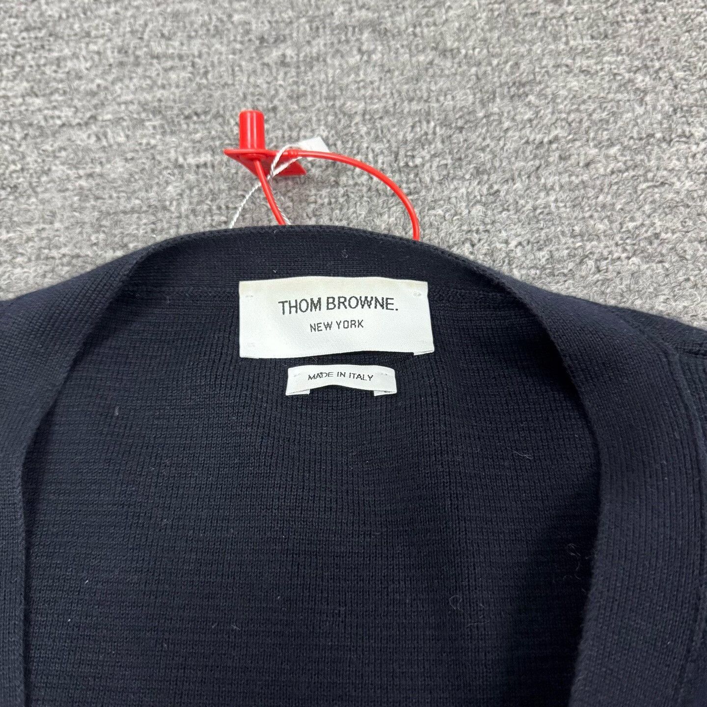 Thom Browne Thom Browne 4-Stripe V-Neck Gold Button Cardigan Size US XXL / EU 58 / 5 - 7 Thumbnail